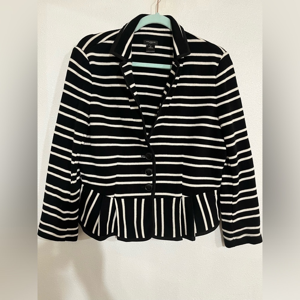 Ann Taylor sweater top button-down size M black white stripes NWOT